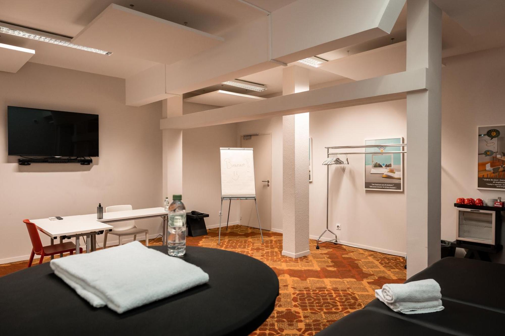 Готель Ibis Styles Albi Centre Le Theatro Екстер'єр фото