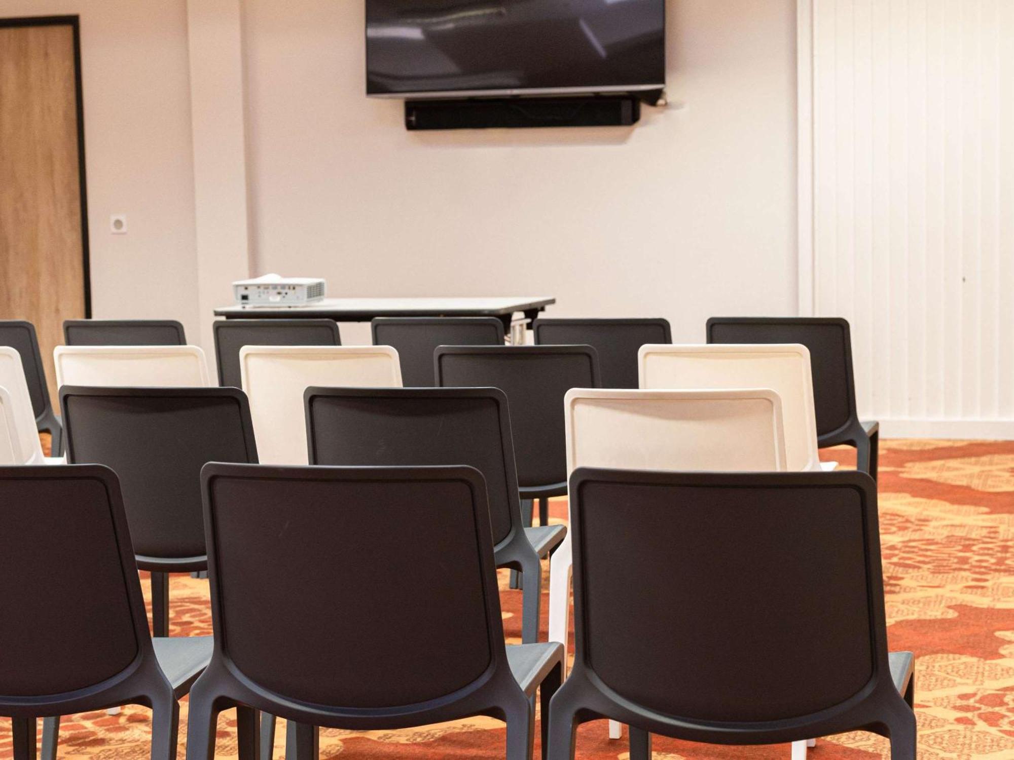 Готель Ibis Styles Albi Centre Le Theatro Екстер'єр фото